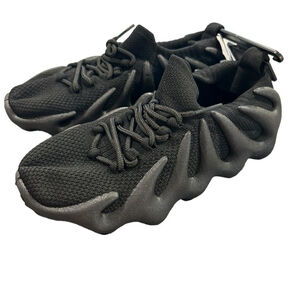 Rouge Helium Black Lace Up Water Shoes Size 4